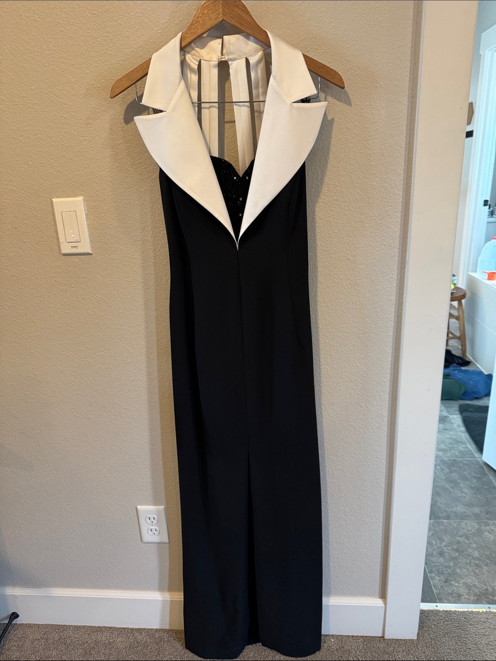Classic Black & White Evening Dress with Tailored Collar